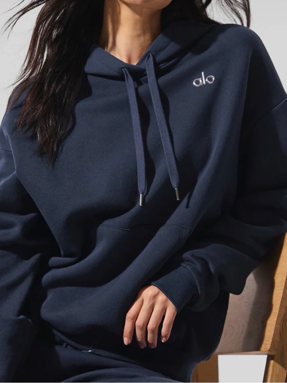ALO Yoga Women's Navy Scoop-Neck Pullover Hoodie